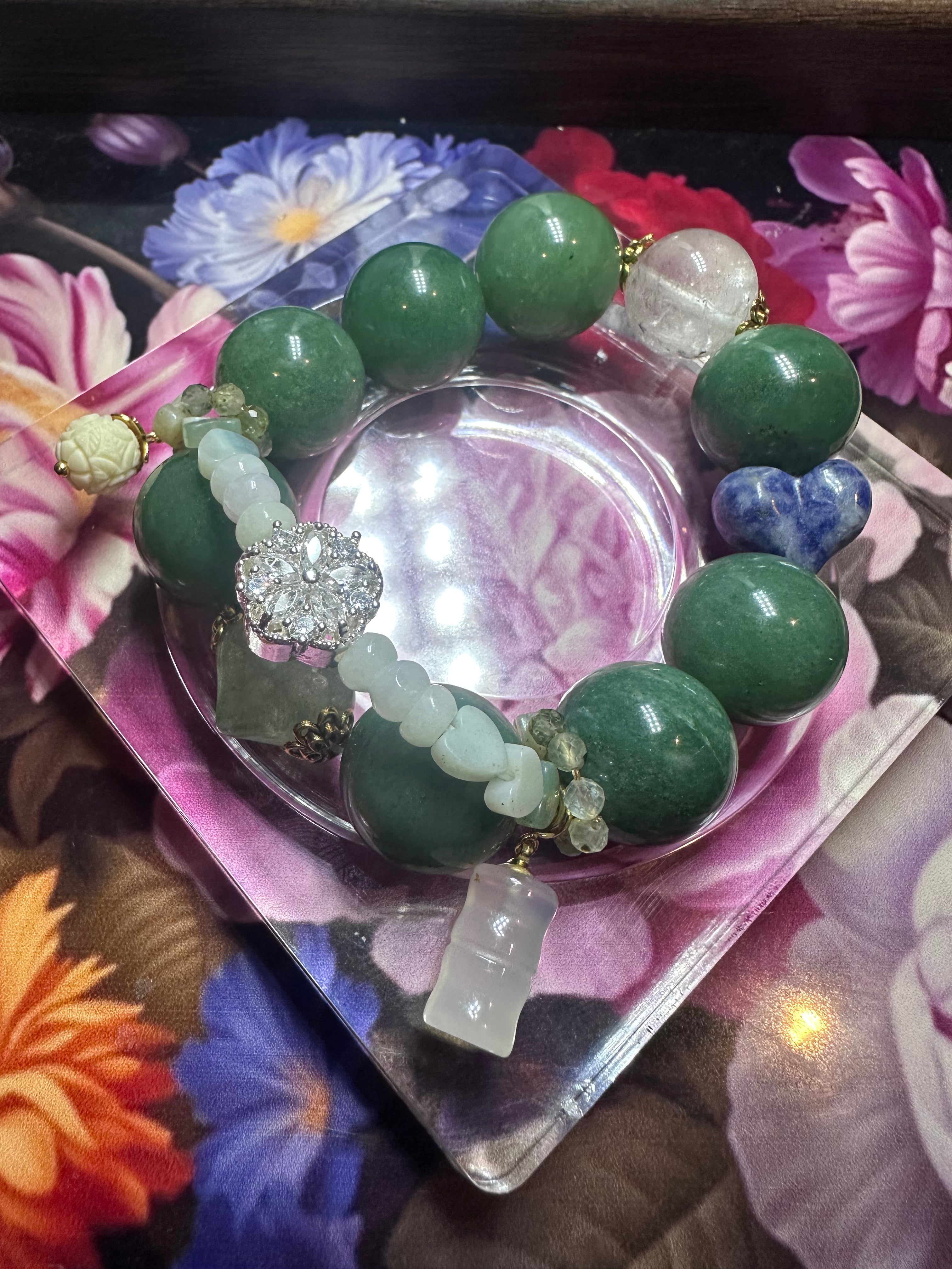 18mm Green Strawberry Quartz Elastic Bracelet with Charms