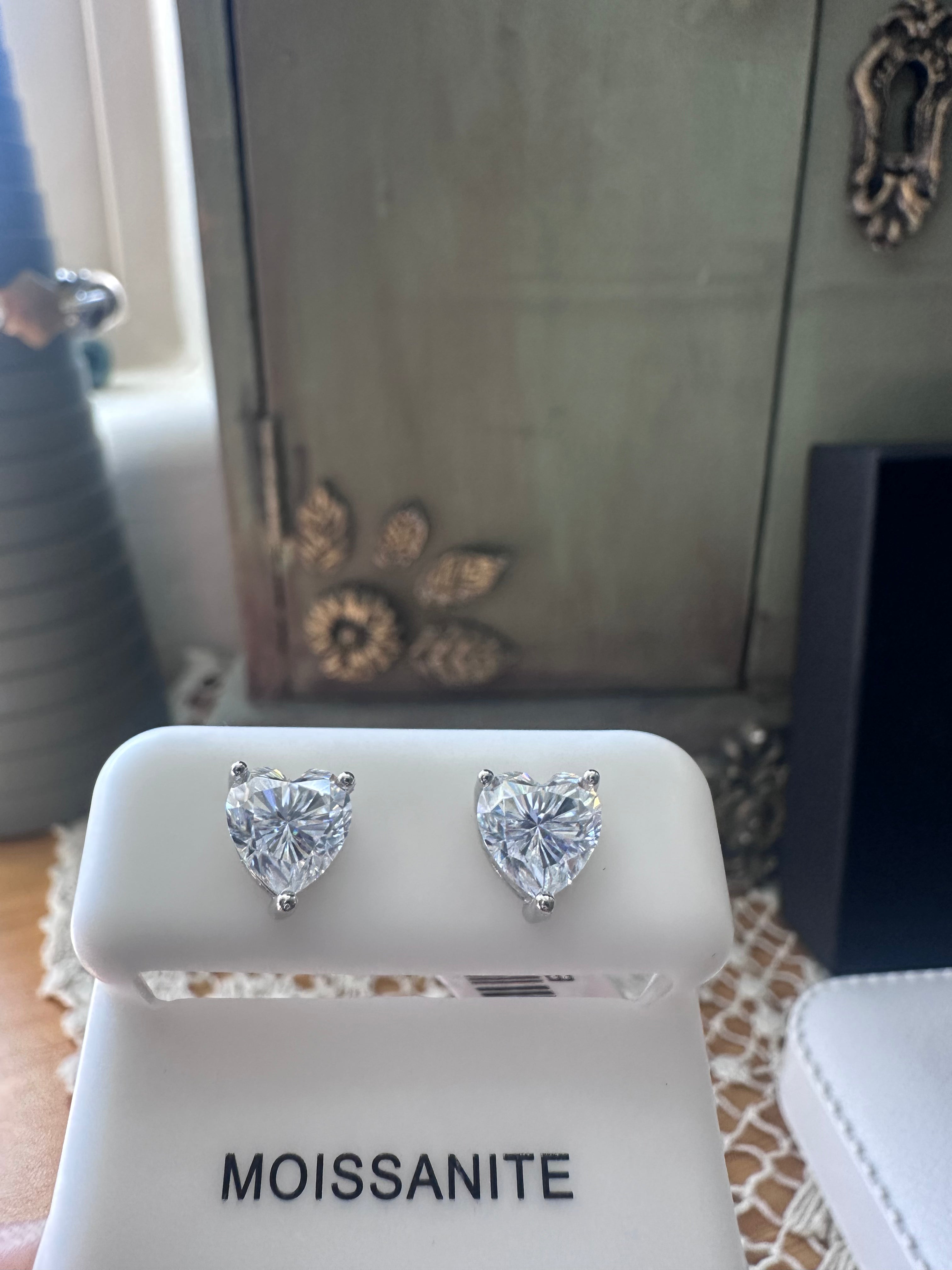 2.4ct D Color Moissanite Diamond Heart 925 Stud Earrings