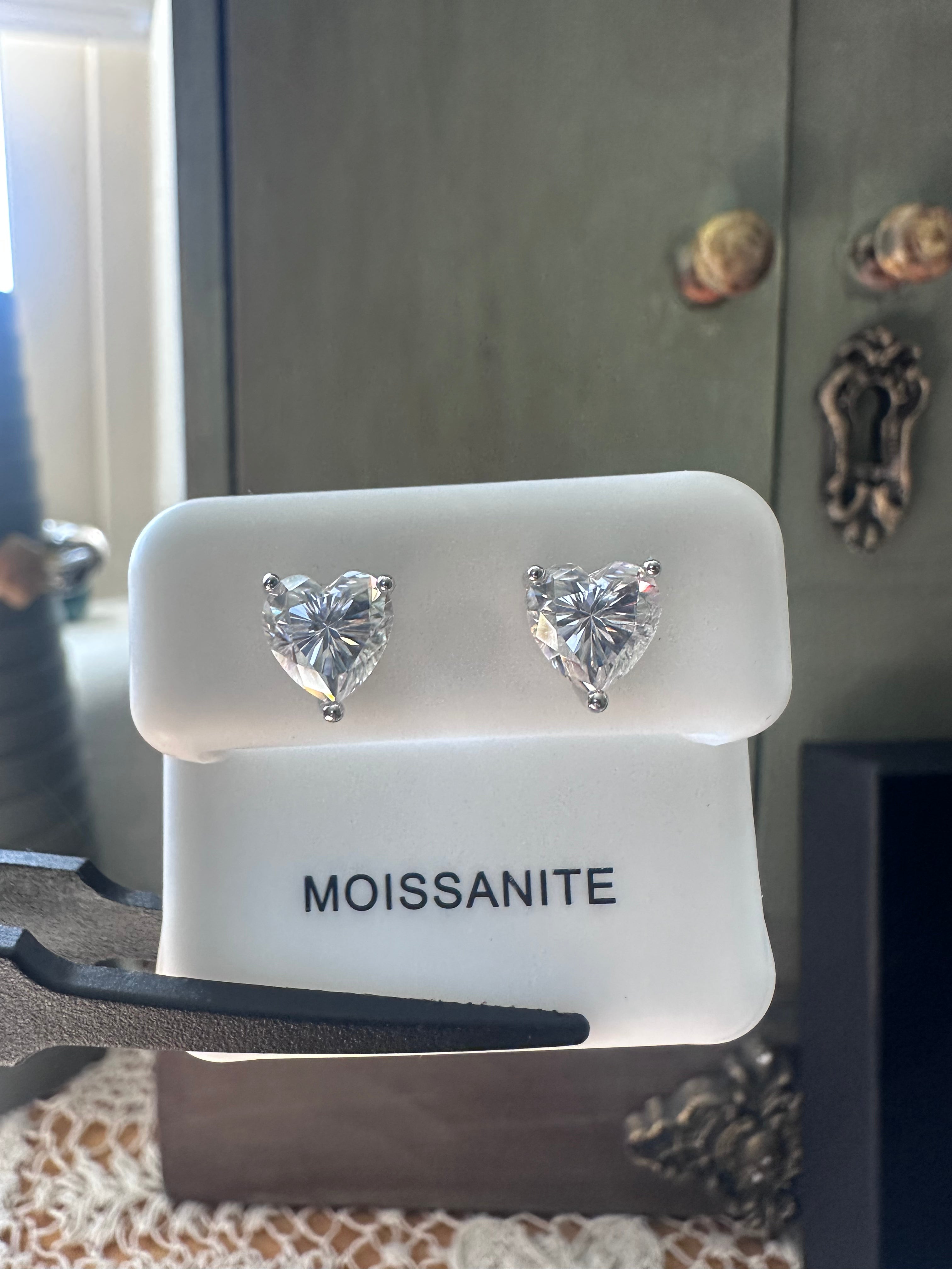2.4ct D Color Moissanite Diamond Heart 925 Stud Earrings